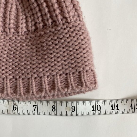 Hot Paws Pink Chunky Knit Hat - Picture 11 of 12